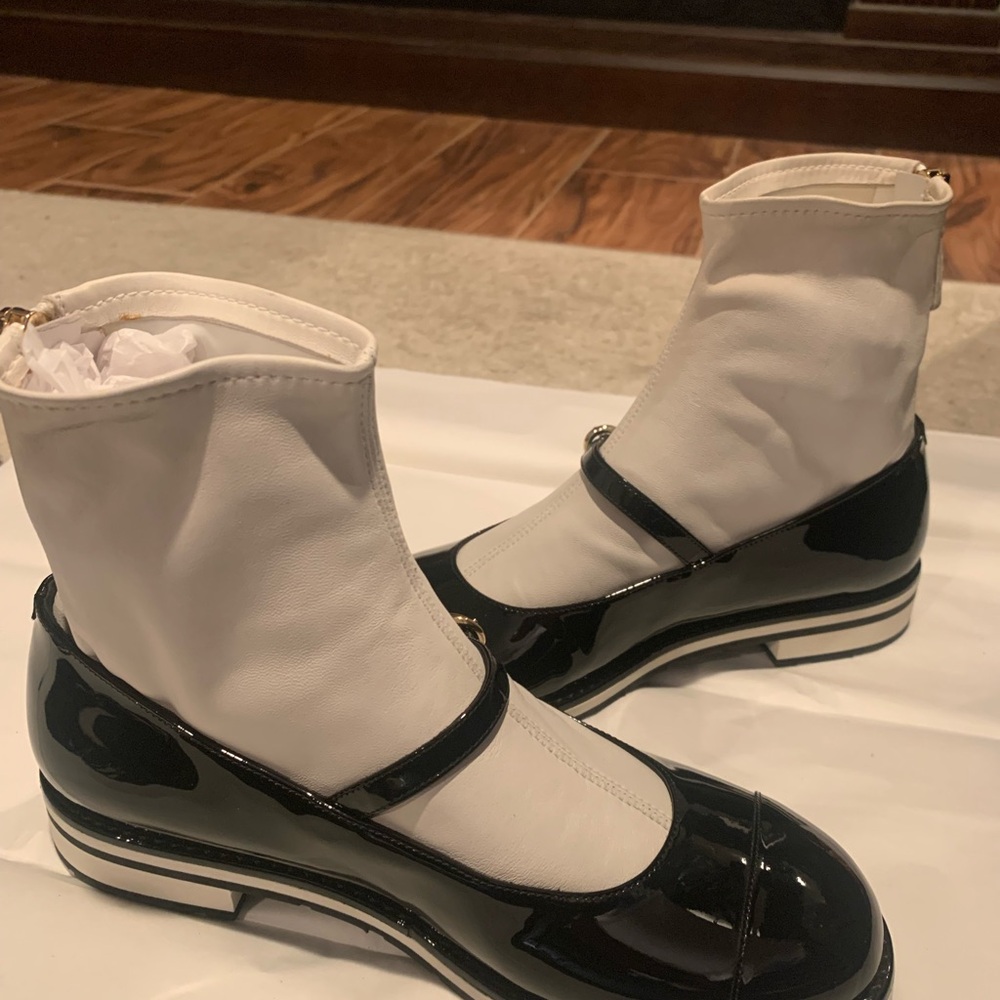 Chanel Mary Jane boots 2016 Collection G31467 Patent Leather New NIB Runway Show - Picture 6 of 16